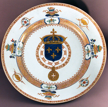 Plate with the arms of France.1730 © G. Boudic