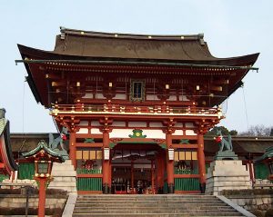 Fushimi_Inari _-_ Main_gate © Chris Gladis from Kyoto