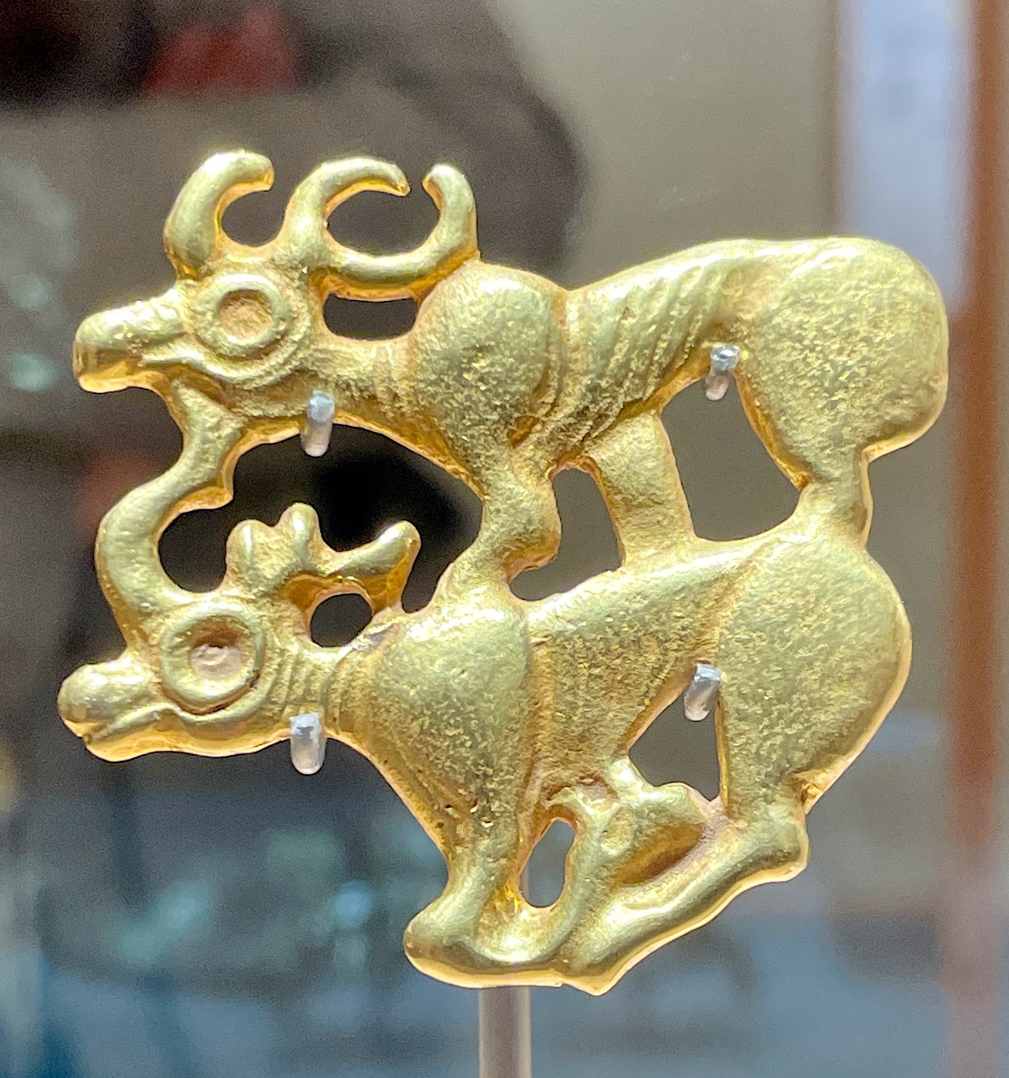 Golds and Treasures: 3000 years of Chinese ornaments - Society of Friends  of the Cernuschi Museum
