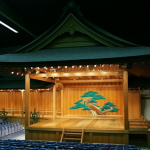 La scène du nô, un paysage ouvert sur le songe